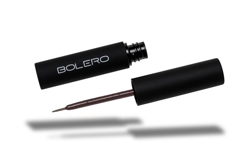 خط چشم مات و ابریشمی